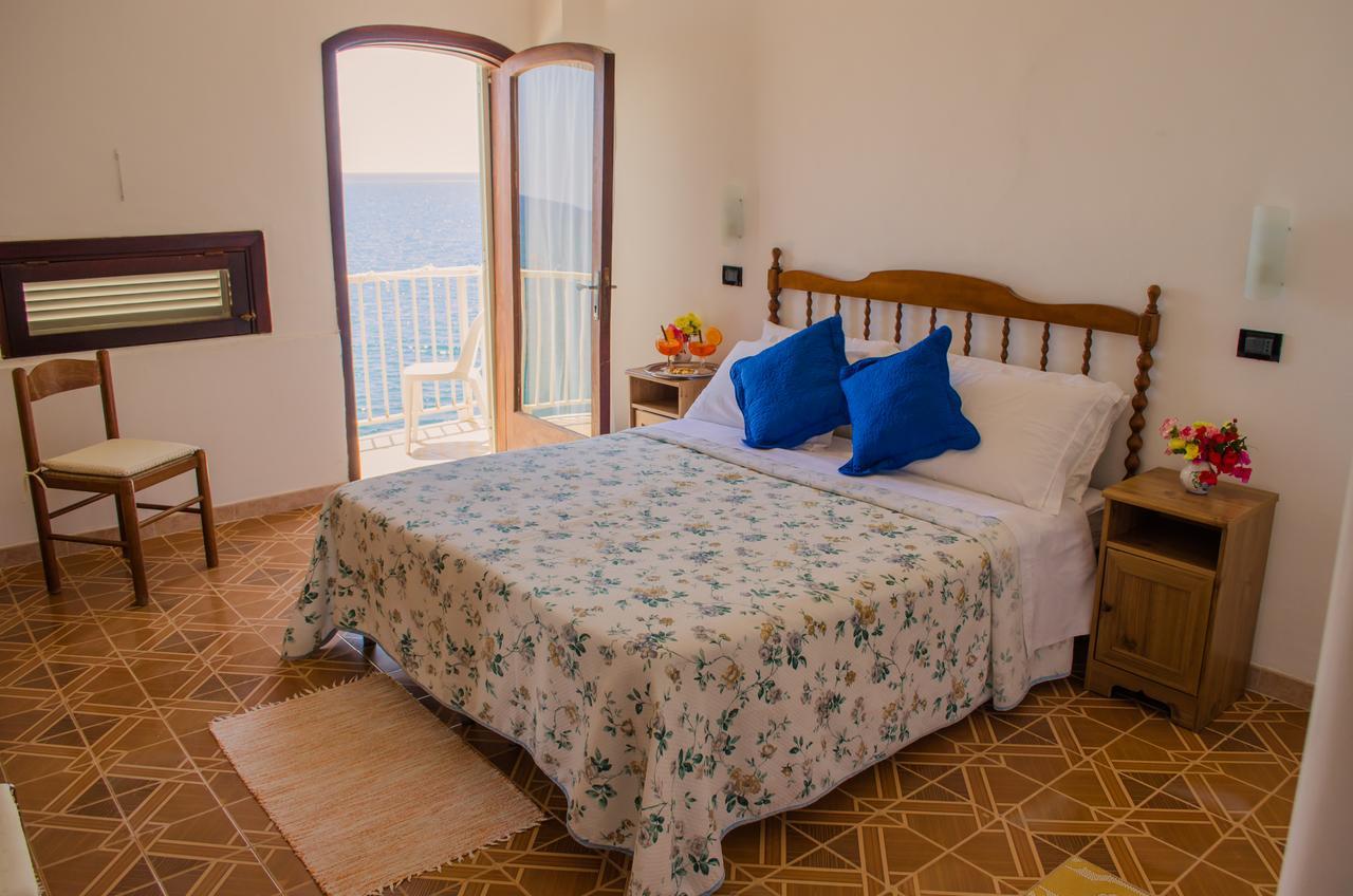 Angelino Hotel